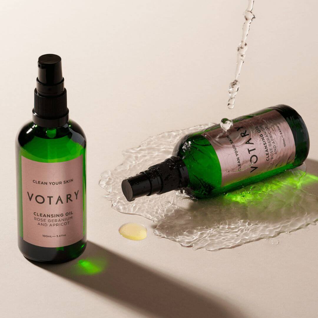 Votary Cleansing Oil Rose Geranium & Apricot Mini 30ml – lightweight oil texture swatch on white background