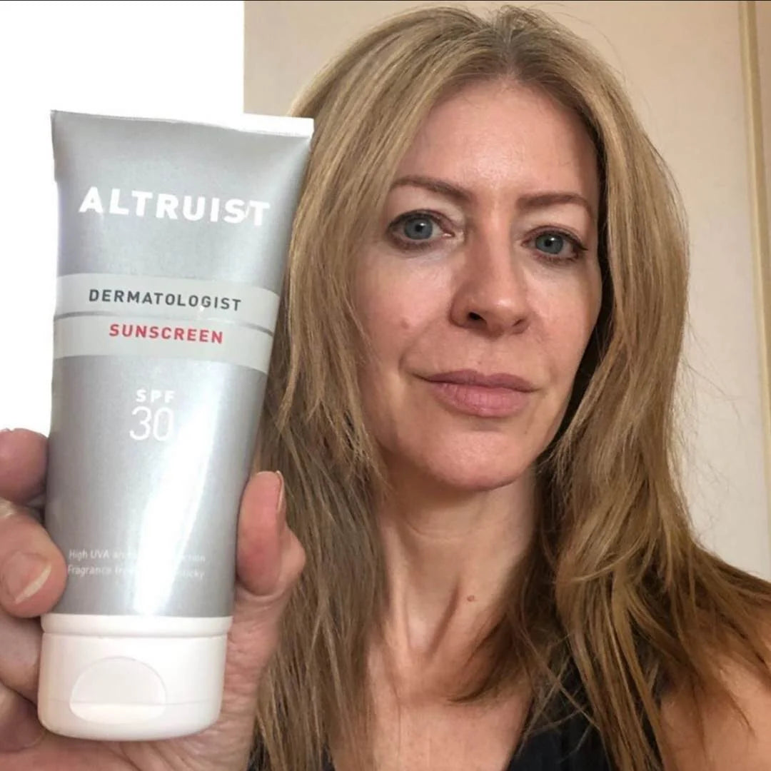 Altruist Dermatologist Sunscreen SPF 30 200ml – key benefits infographic: broad-spectrum SPF 30 UVA/UVB protection with no age limit, suitable for the whole family